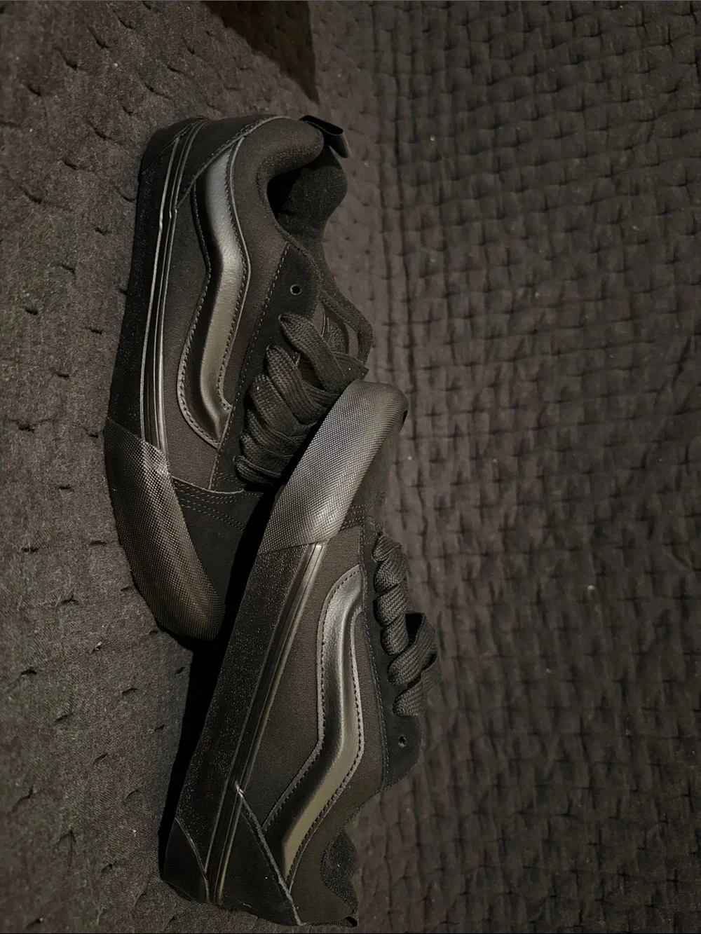 Vans Old Skool Low-Top Sneakers in Black
